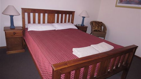 AAT 28 Goldsmith Hotel - Schoolies Week Accommodation 6