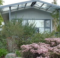 Blue Waters Cottages for Two - Schoolies Week Accommodation