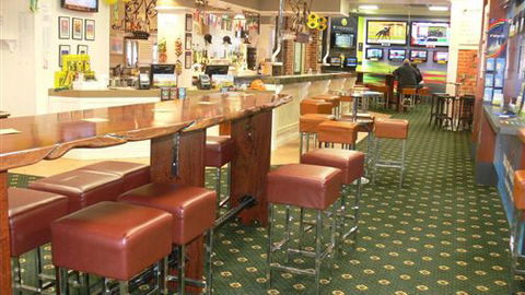 The Yarrawonga Hotel - Schoolies Week Accommodation 5
