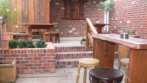The Yarrawonga Hotel - Schoolies Week Accommodation 7