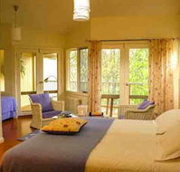 Waterholes Guest House - Schoolies Week Accommodation