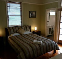 Kirkland House - Schoolies Week Accommodation