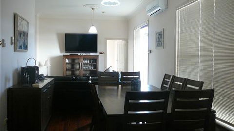 River View Holidays - Schoolies Week Accommodation 1