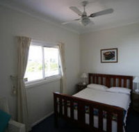 Beachside Cottage - Schoolies Week Accommodation