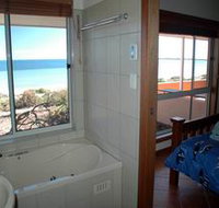 Ceduna Shelly Beach Caravan Park and Beachfront Villas - Schoolies Week Accommodation