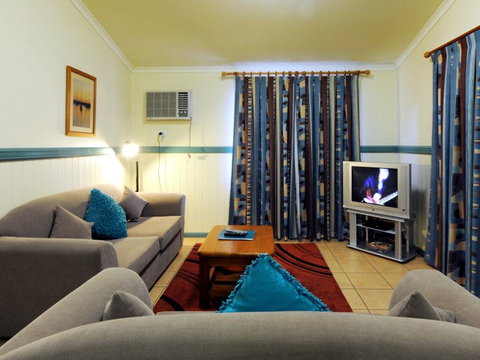 Anchorage Holiday Park - Schoolies Week Accommodation 0
