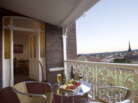 Auldington Hotel - Schoolies Week Accommodation 2