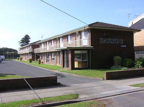 Bayside Lodge - Schoolies Week Accommodation 0