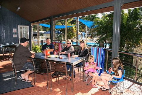 BIG4 Forster-Tuncurry Great Lakes Holiday Park - Schoolies Week Accommodation 6