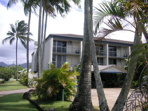 Cairns Holiday Lodge - Schoolies Week Accommodation 0
