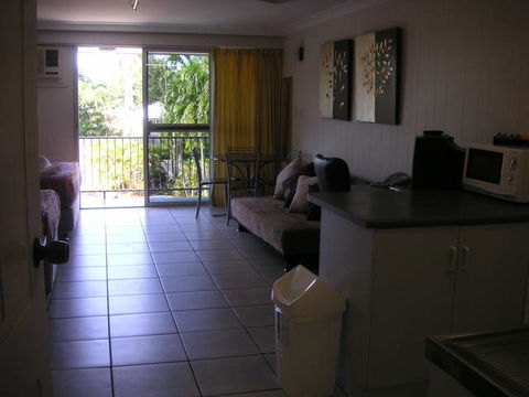 Cairns Holiday Lodge - Schoolies Week Accommodation 3