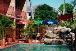 Cairns Holiday Lodge - Schoolies Week Accommodation 4