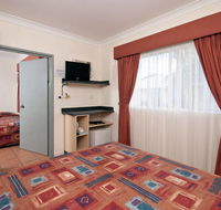 Cairns Queens Court - Schoolies Week Accommodation