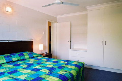 High Chaparral - Schoolies Week Accommodation 0