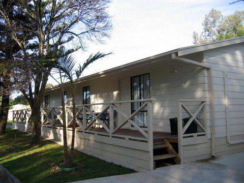 Highway 1 Caravan & Tourist Park - Schoolies Week Accommodation 1
