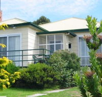 Lady Barron Holiday Home - Schoolies Week Accommodation