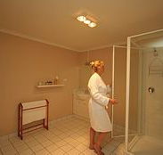 Lagoon Pocket Bed  Breakfast - Schoolies Week Accommodation