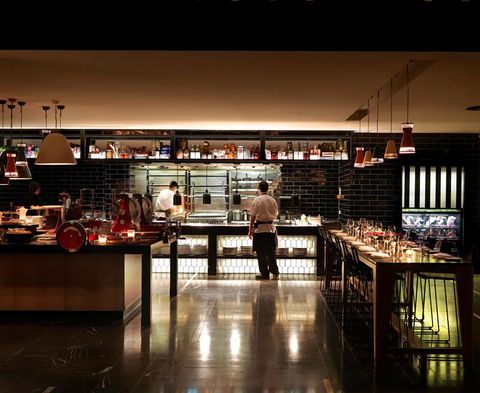 QT Canberra - Schoolies Week Accommodation 8