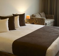Quality Hotel Tabcorp Park - Schoolies Week Accommodation