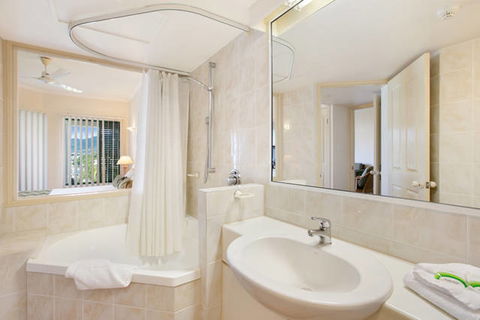 Tropic Towers Apartments - Schoolies Week Accommodation 12