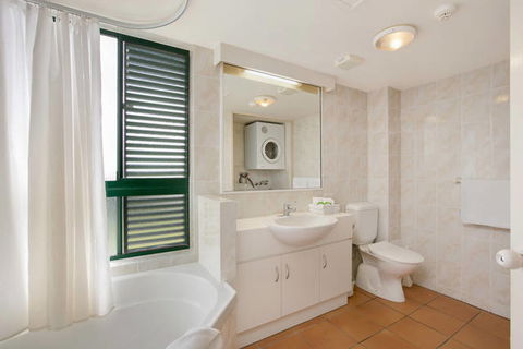 Tropic Towers Apartments - Schoolies Week Accommodation 14