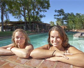 Toddy's Backpackers And Budget Accommodation - Schoolies Week Accommodation 1