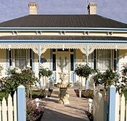 Carrington House - Schoolies Week Accommodation