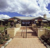Harrigan's Irish Pub and Accommodation - Schoolies Week Accommodation