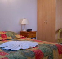 Cambridge Hotel Motel - Schoolies Week Accommodation