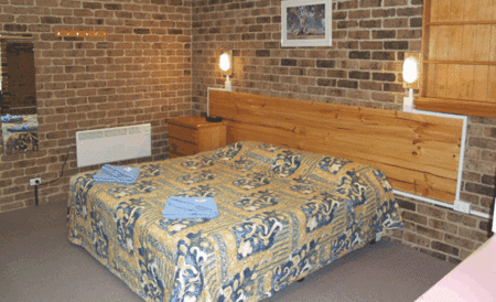 Acacia Snowy Motel - Schoolies Week Accommodation