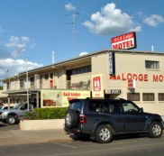 A  A Lodge Motel - Schoolies Week Accommodation