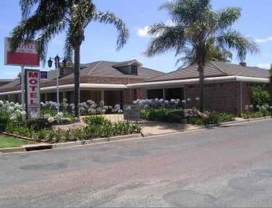 Exies Bagtown - Schoolies Week Accommodation 0