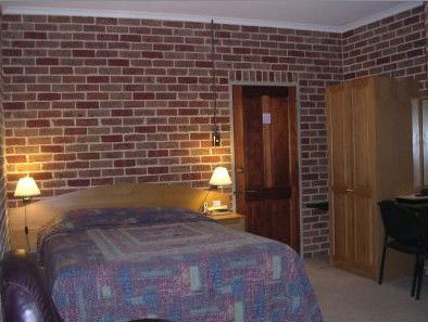 Exies Bagtown - Schoolies Week Accommodation 6