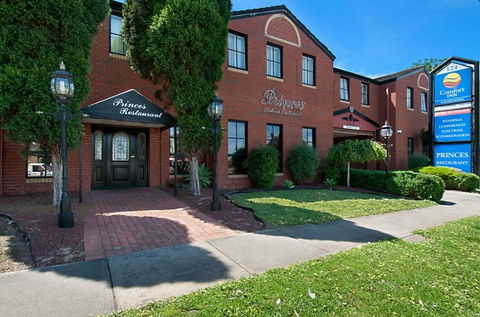 Comfort Inn Dandenong - Schoolies Week Accommodation 0