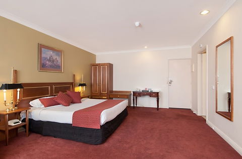 Comfort Inn Dandenong - Schoolies Week Accommodation 1