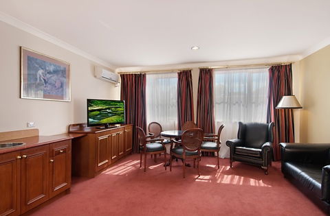 Comfort Inn Dandenong - Schoolies Week Accommodation 4