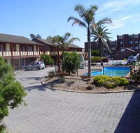 Frankston Motor Inn - Schoolies Week Accommodation