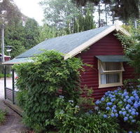 Cedar Lodge Cabins - Schoolies Week Accommodation