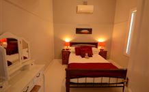 Fabulous Location - Schoolies Week Accommodation 0