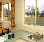 Mavis's Kitchen and Cabins - Schoolies Week Accommodation