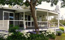 Yarralaw Springs Wines Vine Loft Bed And Breakfast - Schoolies Week Accommodation 0