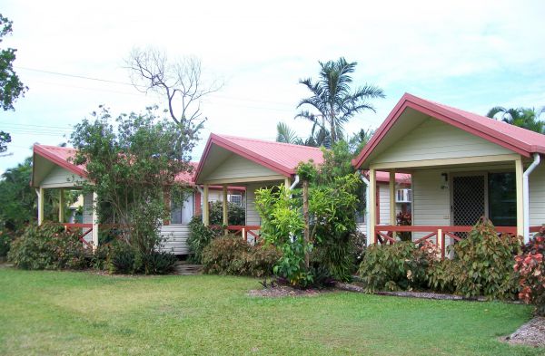Flying Fish Point QLD Schoolies Week Accommodation