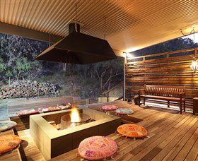 Eliza Fraser Lodge - Schoolies Week Accommodation 2