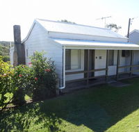 Catho Cottage - Schoolies Week Accommodation