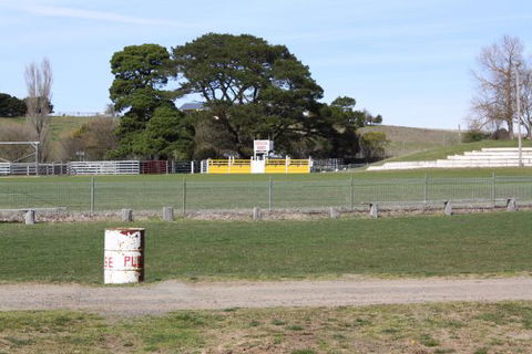 Taralga Showground - Schoolies Week Accommodation 3