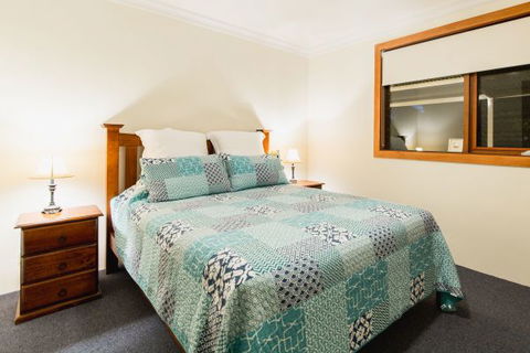 Alpine Edge Accommodation - Schoolies Week Accommodation 1