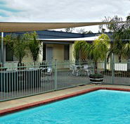 Ryley Motor Inn - Schoolies Week Accommodation