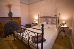 Florennes Heritage Cottage - Schoolies Week Accommodation 5