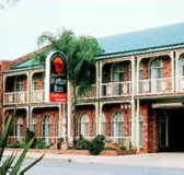 Hamiltons Henry Parkes - Schoolies Week Accommodation