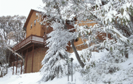 Corio Ski Club - Schoolies Week Accommodation